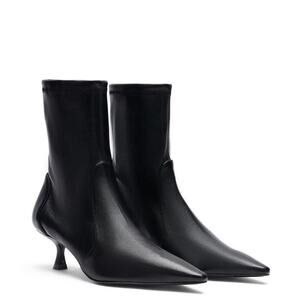 Stuart Weitzman $650 NAOMI 50 Ankle Booties Sz 6 NIB Black Nappa Leather Kitten